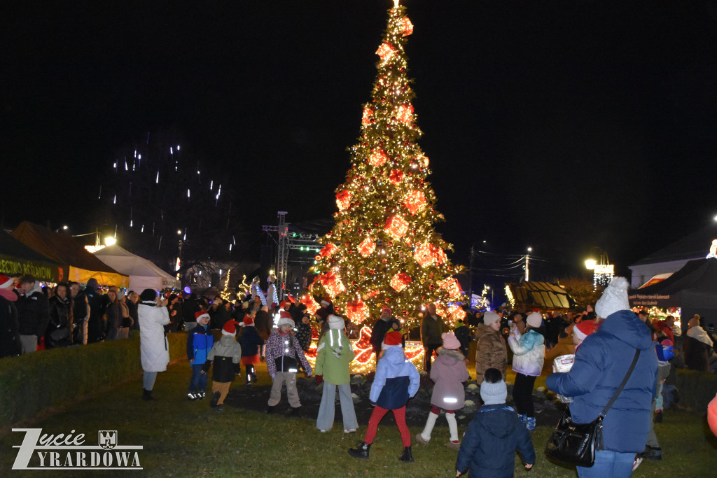 Mikołajki z Gwiazdami w Wiskitkach w bajkowej scenerii