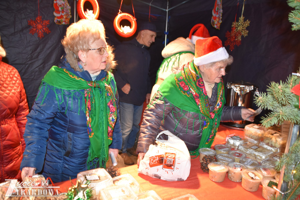 Mikołajki z Gwiazdami w Wiskitkach w bajkowej scenerii