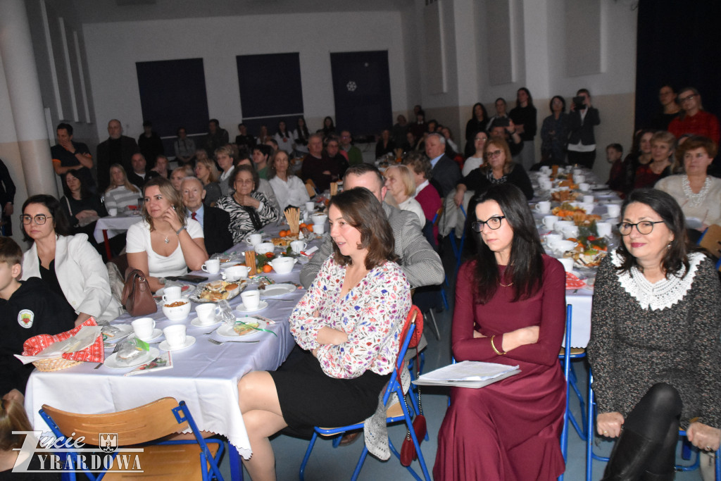 Jasełka i piękna atmosfera bliskiego Bożego Narodzenia