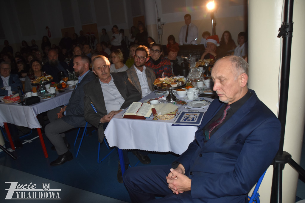 Jasełka i piękna atmosfera bliskiego Bożego Narodzenia