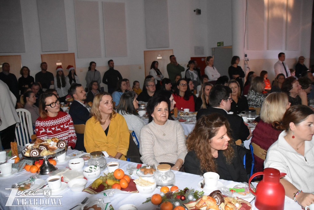 Jasełka i piękna atmosfera bliskiego Bożego Narodzenia