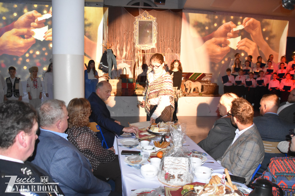 Jasełka i piękna atmosfera bliskiego Bożego Narodzenia