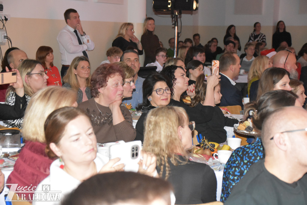 Jasełka i piękna atmosfera bliskiego Bożego Narodzenia