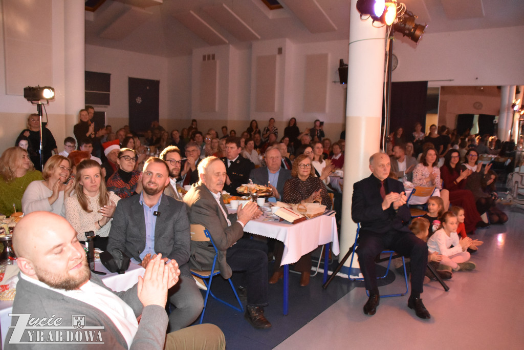 Jasełka i piękna atmosfera bliskiego Bożego Narodzenia