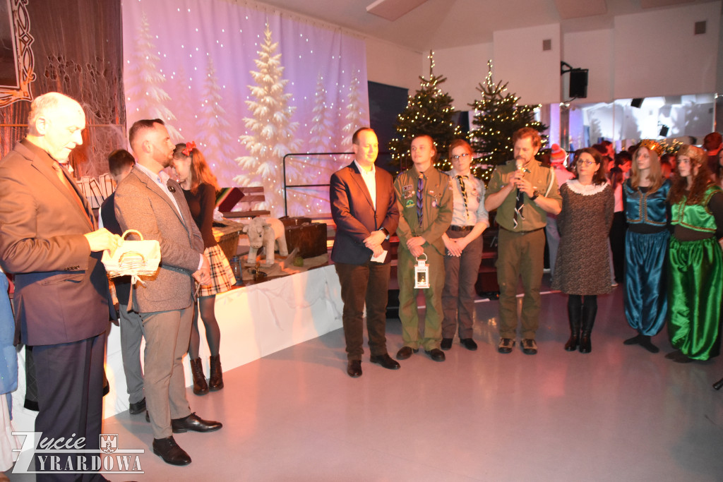 Jasełka i piękna atmosfera bliskiego Bożego Narodzenia