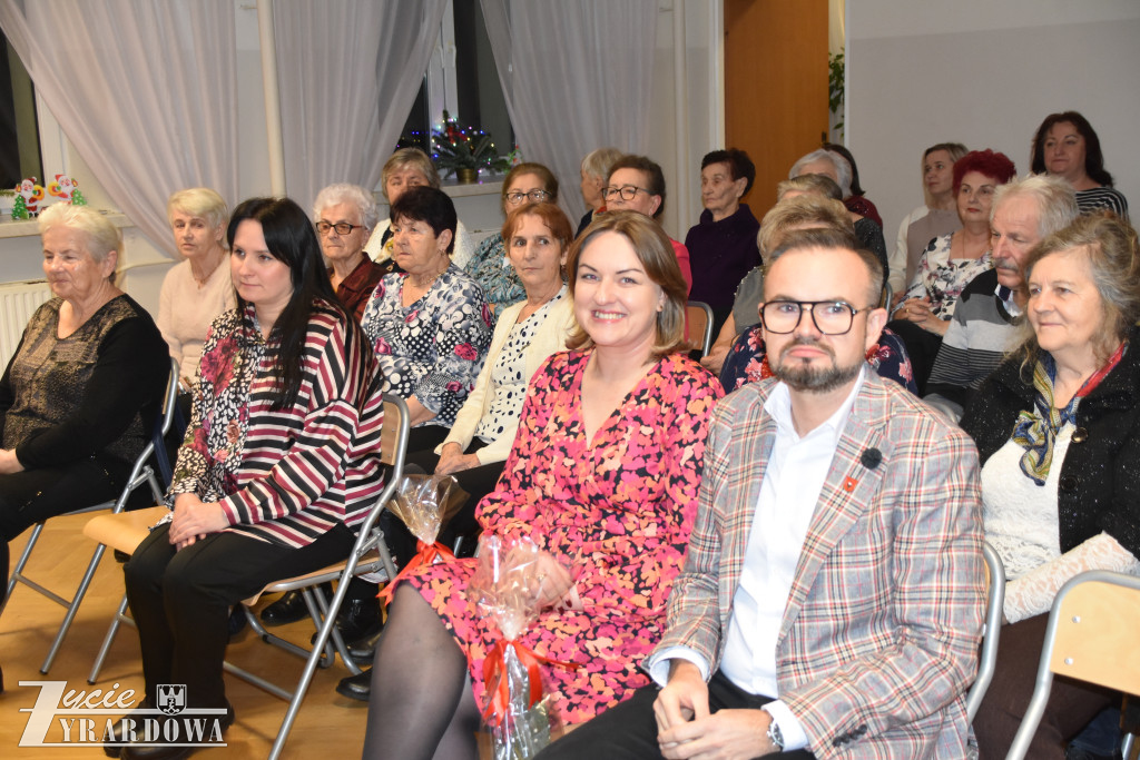 Do seniorów też przyszedł Święty Mikołaj