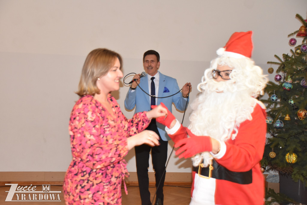 Do seniorów też przyszedł Święty Mikołaj