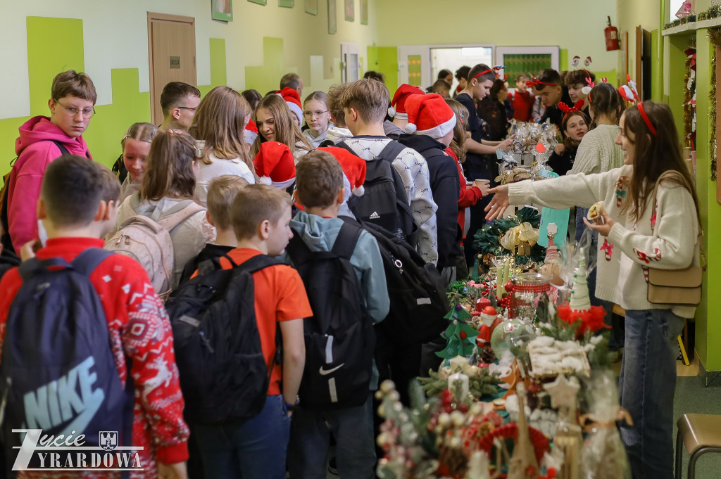 Święta tuż-tuż: kiermasz i wspólne kolędowanie
