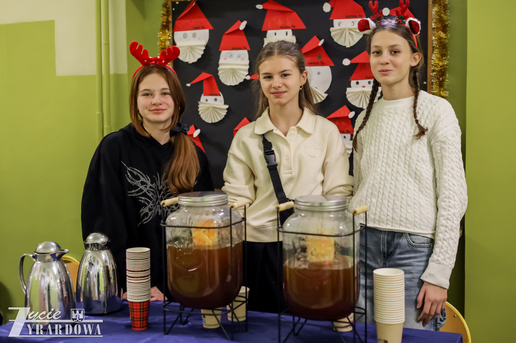 Święta tuż-tuż: kiermasz i wspólne kolędowanie