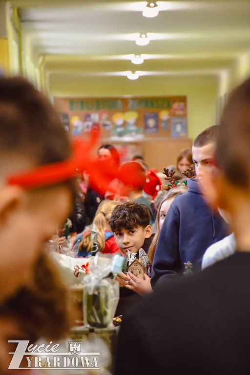 Święta tuż-tuż: kiermasz i wspólne kolędowanie