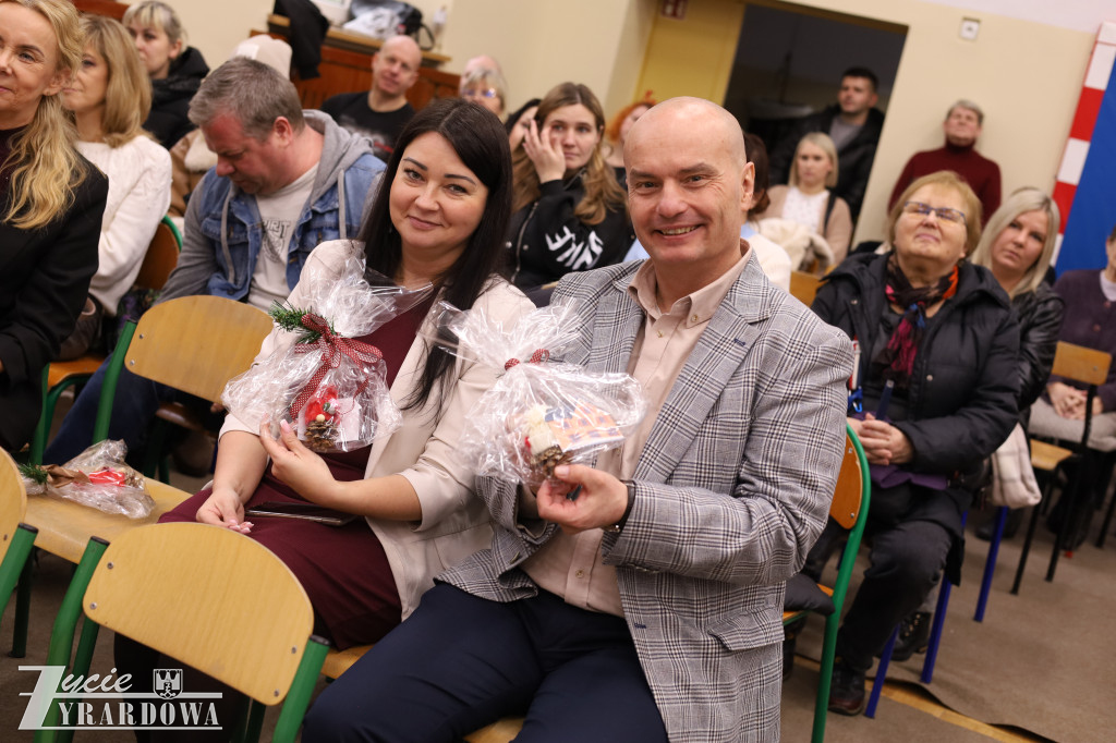 Święta tuż-tuż: kiermasz i wspólne kolędowanie