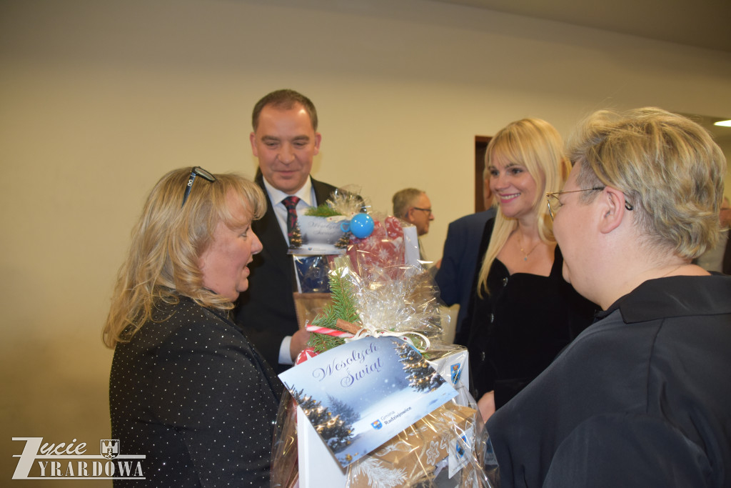 Nieomal jednogłośny budżet, potem Wigilia