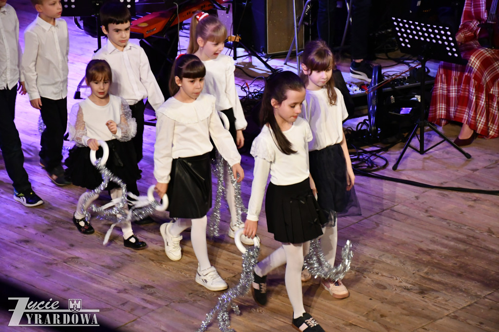 Świąteczny koncert Młodzieżowego Domu Kultury