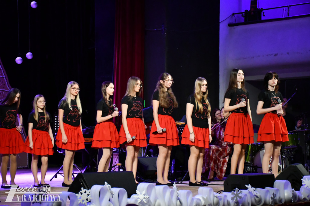 Świąteczny koncert Młodzieżowego Domu Kultury