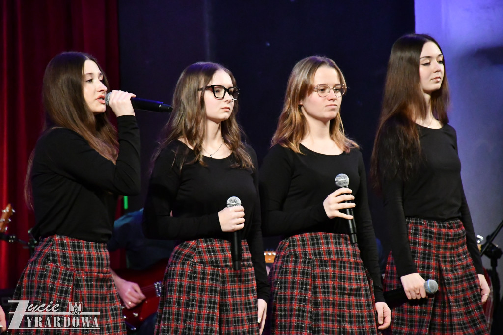 Świąteczny koncert Młodzieżowego Domu Kultury