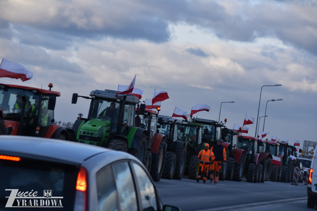 Rolnicy protestowali na obwodnicy Żyrardowa