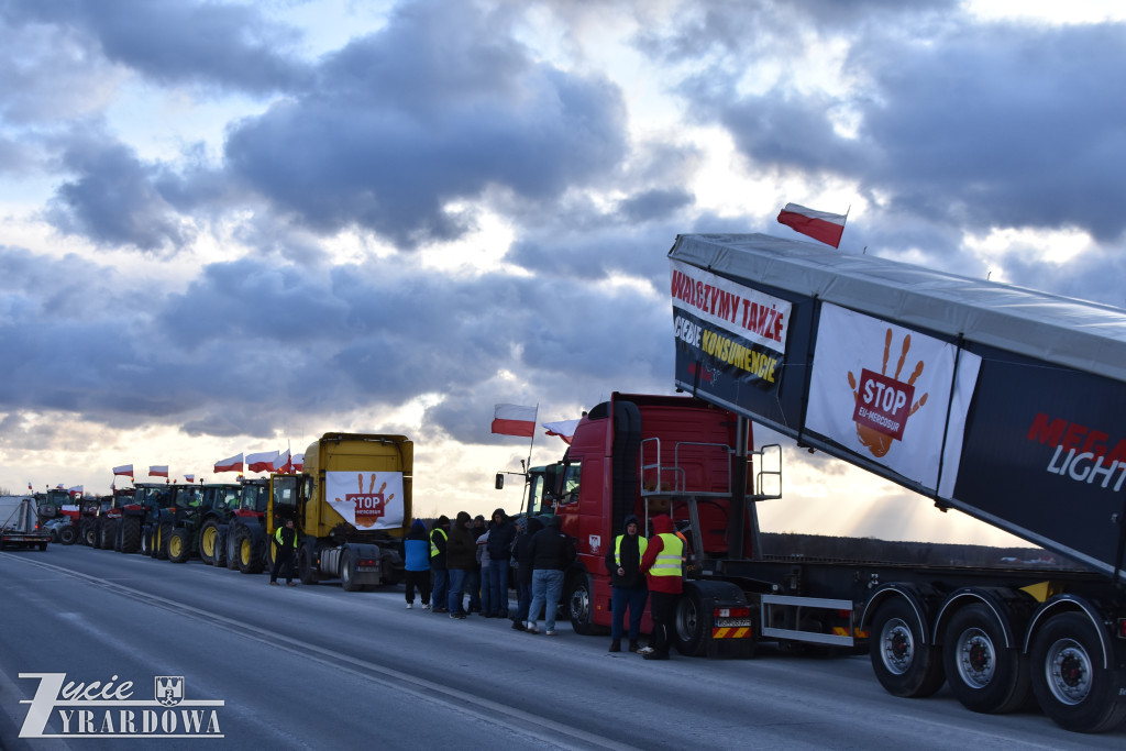Rolnicy protestowali na obwodnicy Żyrardowa