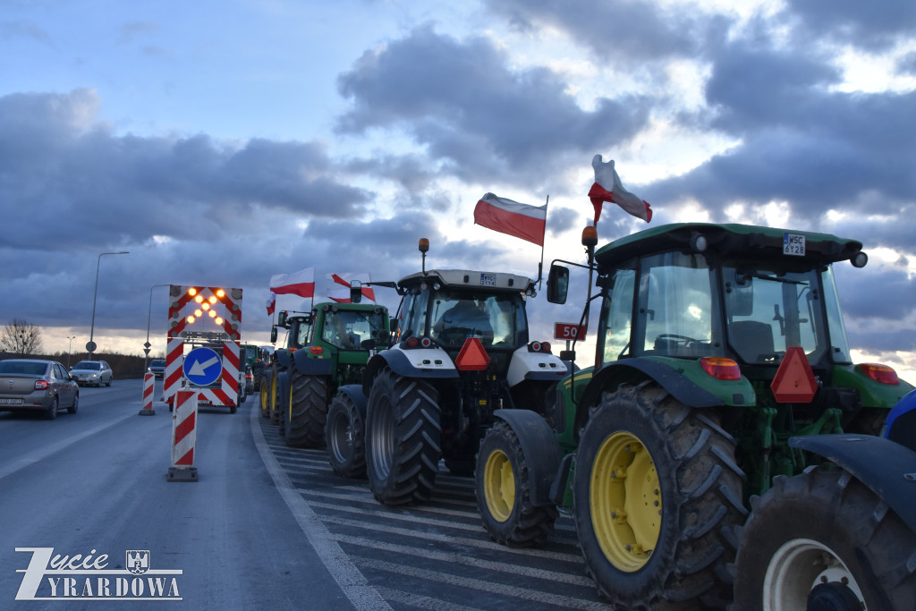 Rolnicy protestowali na obwodnicy Żyrardowa