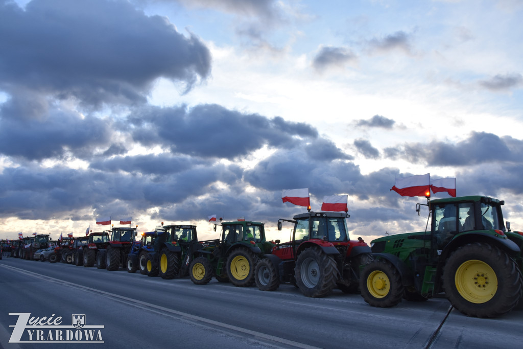 Rolnicy protestowali na obwodnicy Żyrardowa