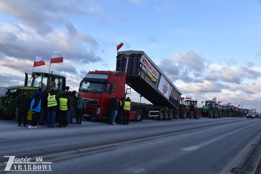 Rolnicy protestowali na obwodnicy Żyrardowa