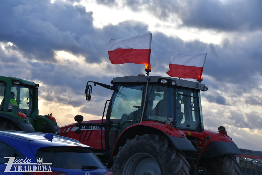 Rolnicy protestowali na obwodnicy Żyrardowa