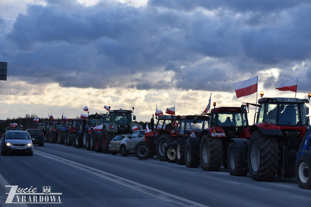 Rolnicy protestowali na obwodnicy Żyrardowa