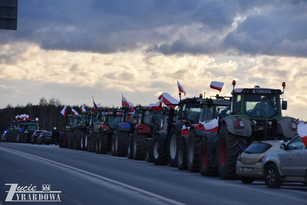 Rolnicy protestowali na obwodnicy Żyrardowa