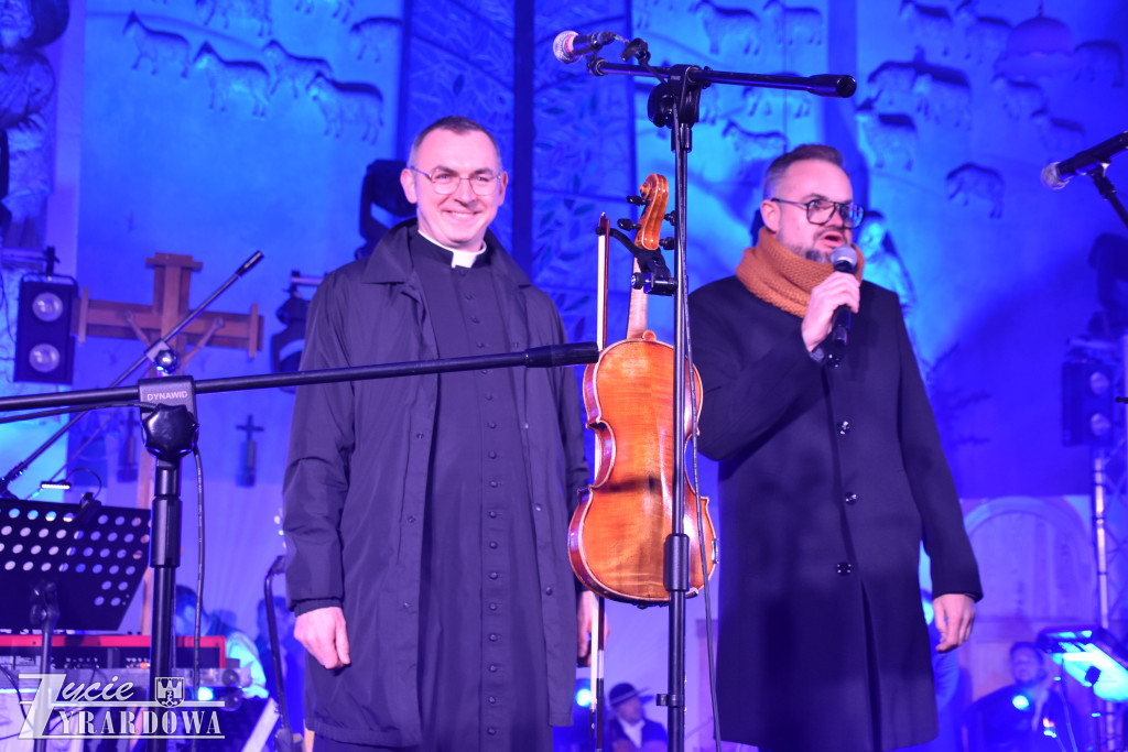 Kolędowanie z gwiazdami – piękna uczta duchowa