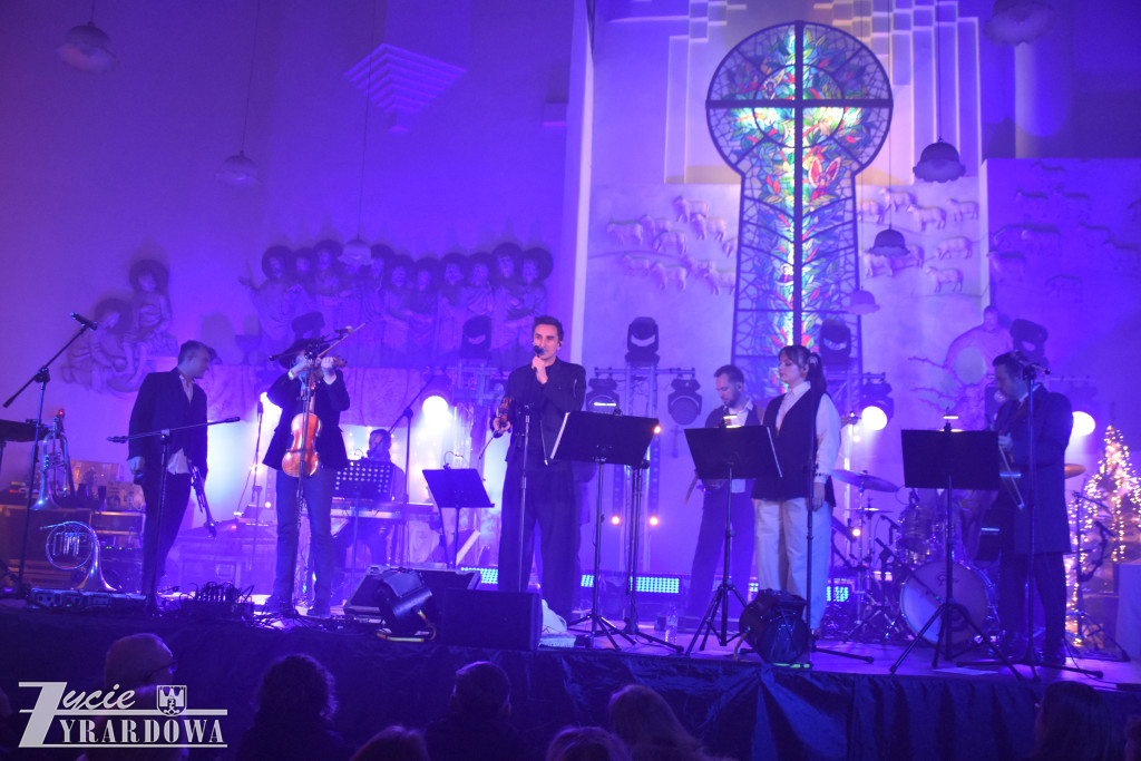 Kolędowanie z gwiazdami – piękna uczta duchowa