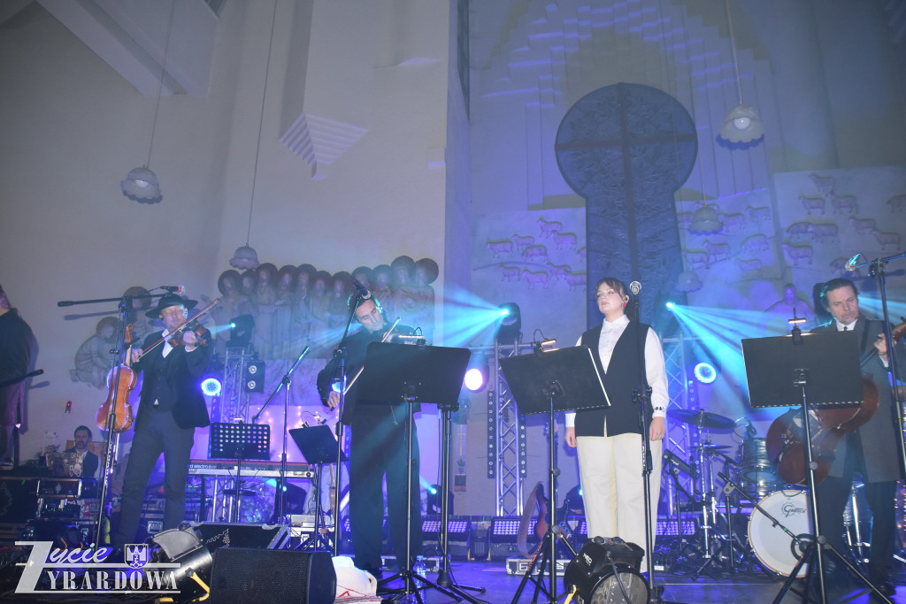 Kolędowanie z gwiazdami – piękna uczta duchowa