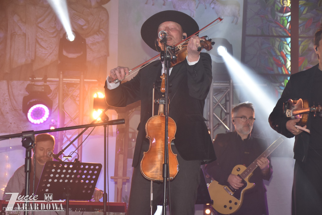 Kolędowanie z gwiazdami – piękna uczta duchowa