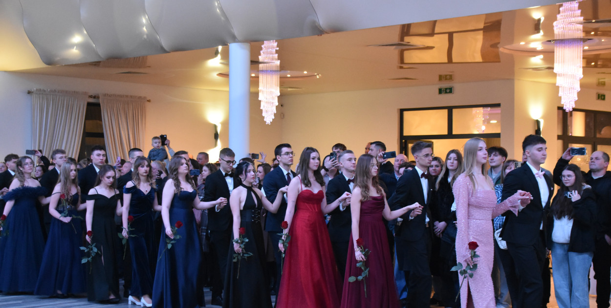 Bal studniówkowy „Elektryka” – matura już za symboliczne 100 dni