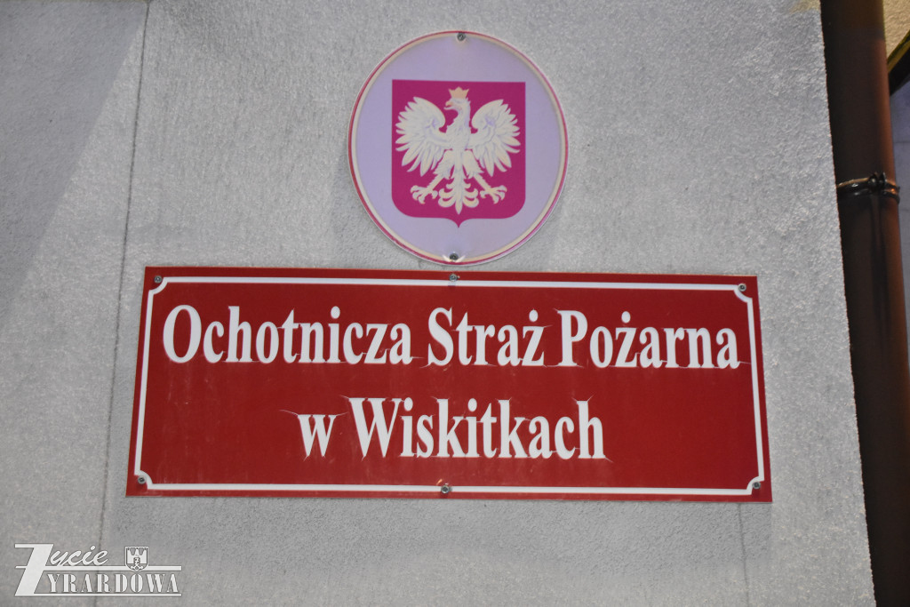 Radośnie witano nowe „dziecko” w strażackiej rodzinie