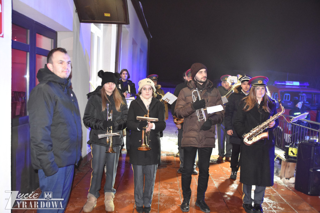 Radośnie witano nowe „dziecko” w strażackiej rodzinie