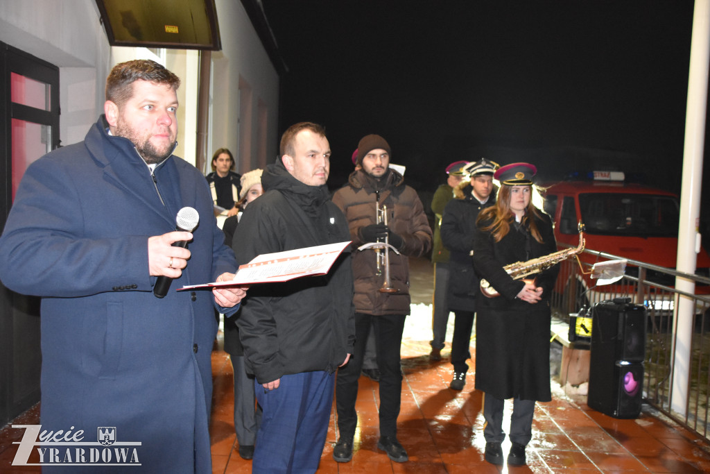 Radośnie witano nowe „dziecko” w strażackiej rodzinie