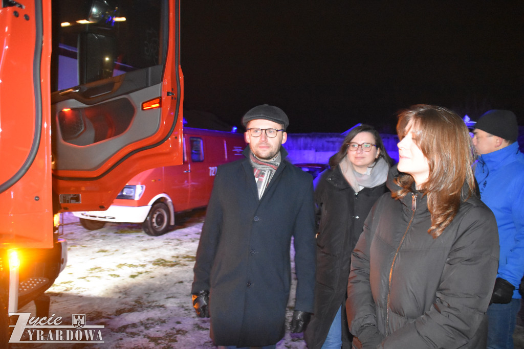 Radośnie witano nowe „dziecko” w strażackiej rodzinie