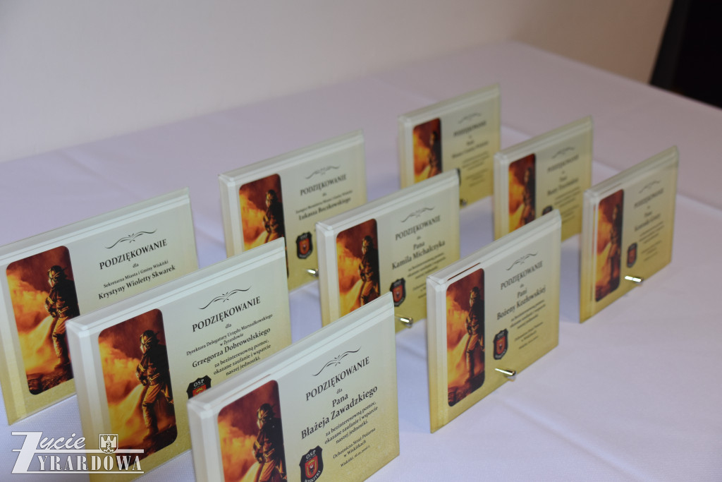 Radośnie witano nowe „dziecko” w strażackiej rodzinie