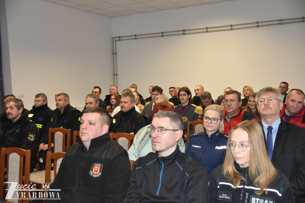 Radośnie witano nowe „dziecko” w strażackiej rodzinie