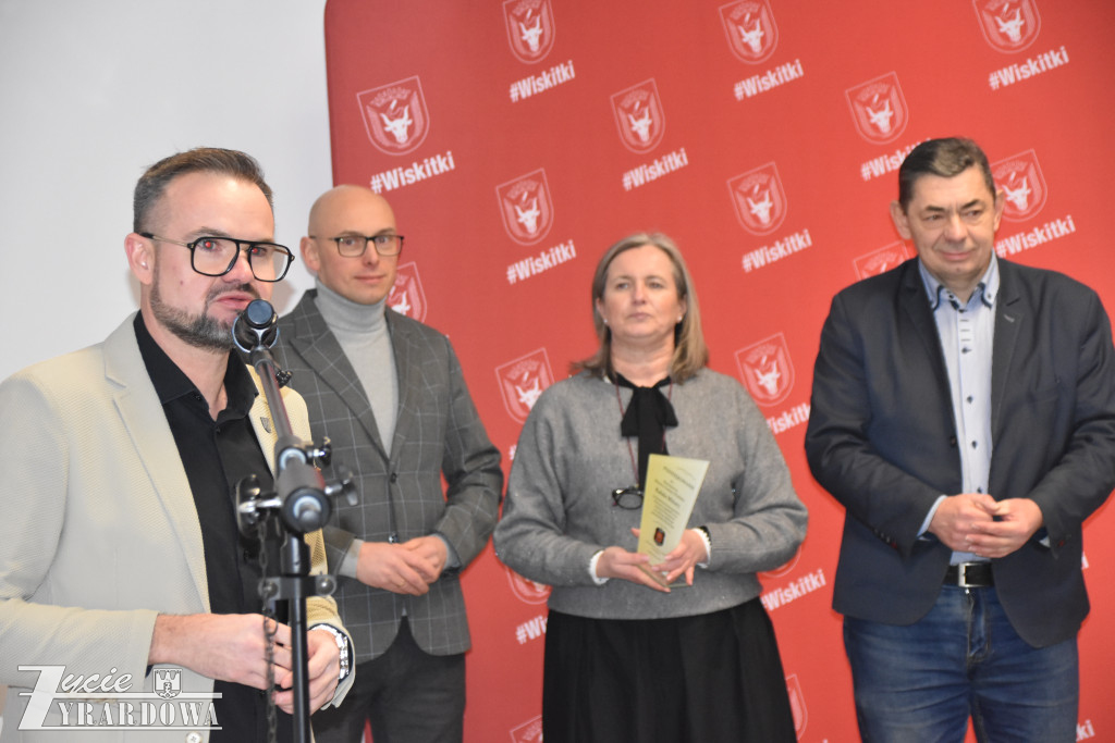 Radośnie witano nowe „dziecko” w strażackiej rodzinie