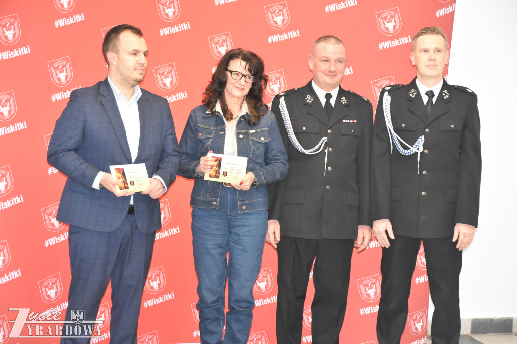 Radośnie witano nowe „dziecko” w strażackiej rodzinie