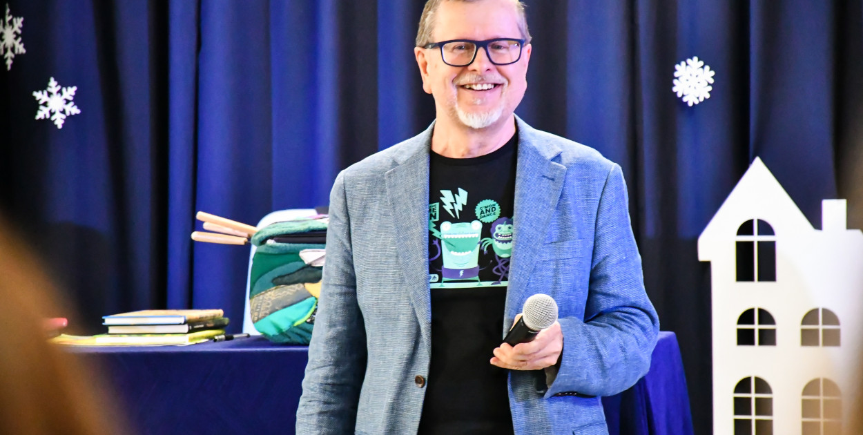 Trójka rozkochała dzieci w czytaniu