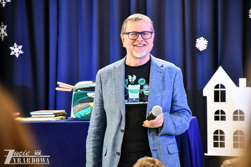 Trójka rozkochała dzieci w czytaniu