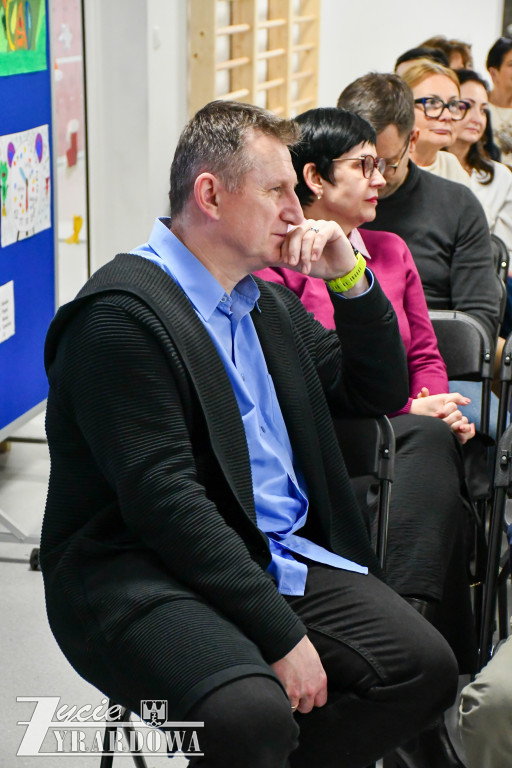 Trójka rozkochała dzieci w czytaniu