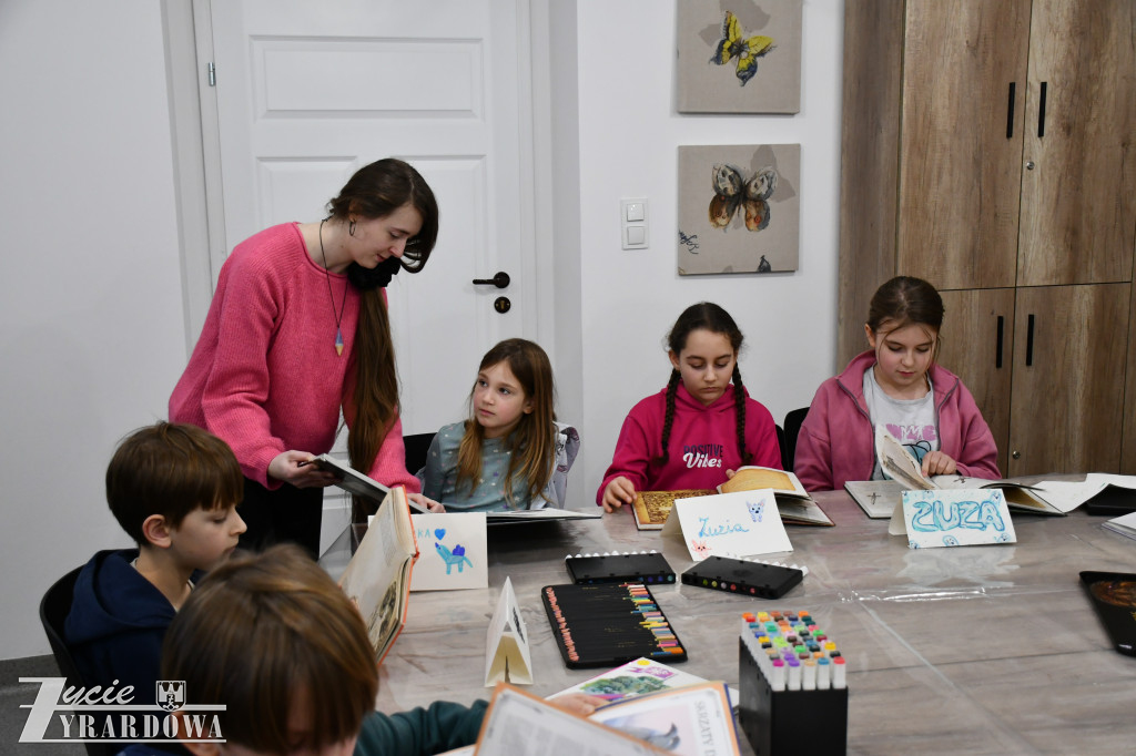 O bestiach i stworach w bibliotece