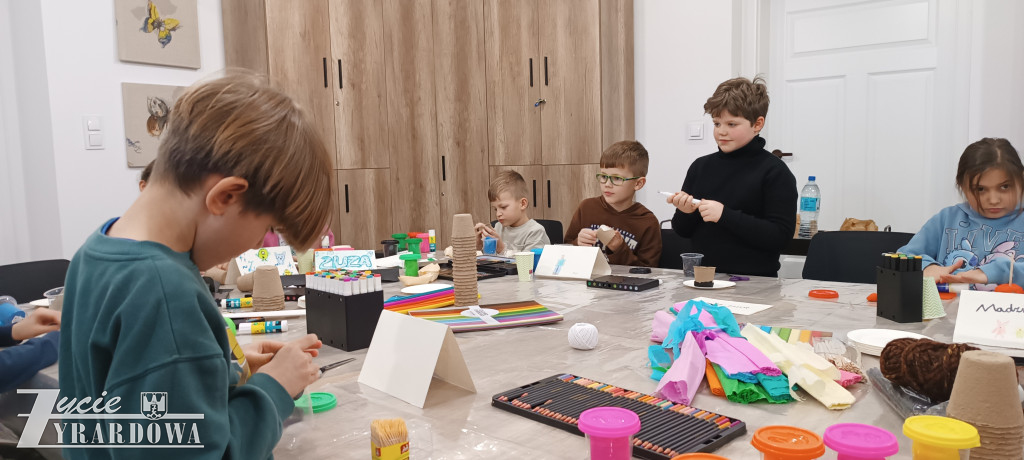 O bestiach i stworach w bibliotece