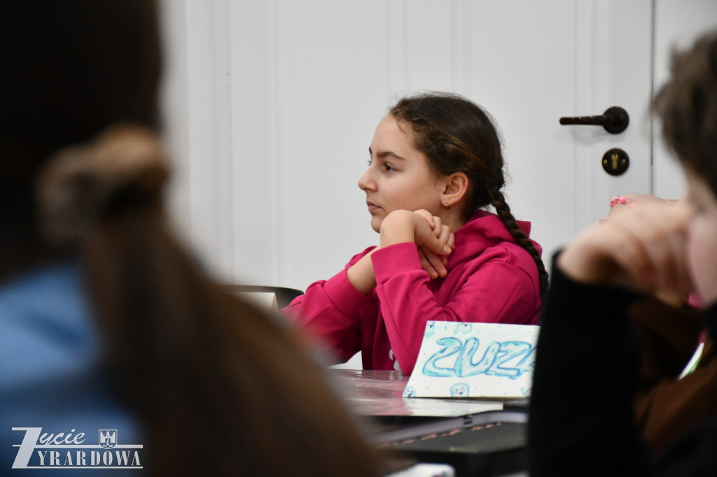 O bestiach i stworach w bibliotece