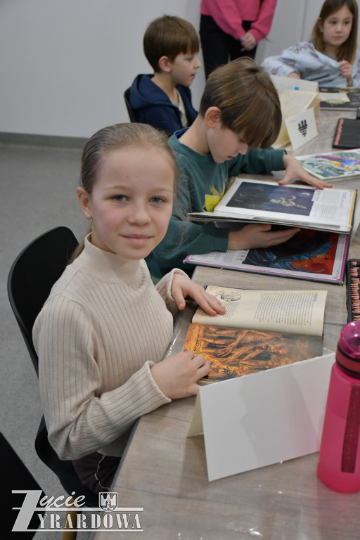 O bestiach i stworach w bibliotece