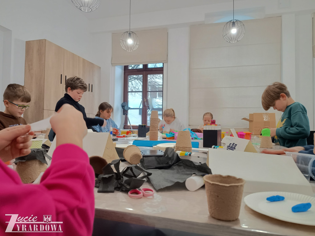 O bestiach i stworach w bibliotece