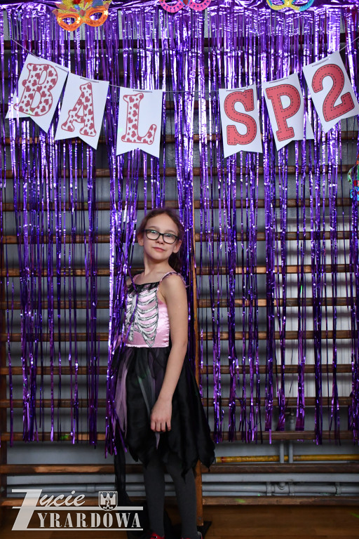 Karnawał pełen kolorów, tańca i uśmiechów