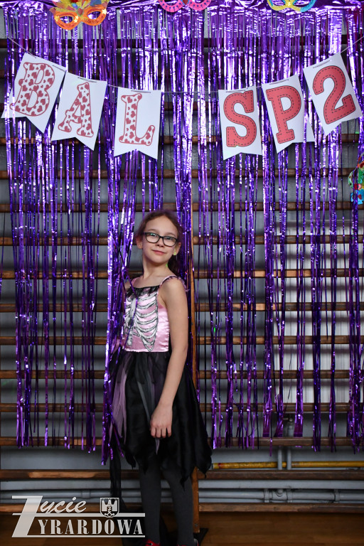 Karnawał pełen kolorów, tańca i uśmiechów